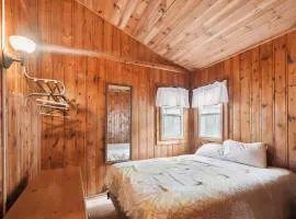 Sunnyside Combined 12BR 5BA Lakefront Retreat