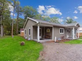 Cottages 7 & 9 - Fire Pit - Beach - Sleeps 8