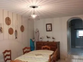 Maison avec courette à 400 m de la plage