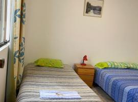 Hospedaje Puesta de Sol, hotel in Chilca