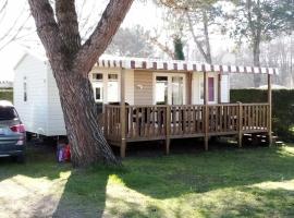 TRES BEAU MOBIL HOME spacieux de 2ch - 6 personnes - LES CHARMETTES - La PALMYRE , Les MATHES, Hotel in Les Mathes