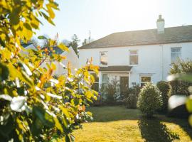 Camellia Cottage With Private Garden，位于鲍内斯温德米尔的酒店