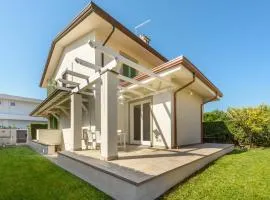 Golden Luxe - Villa in centro a Forte dei Marmi con parcheggio