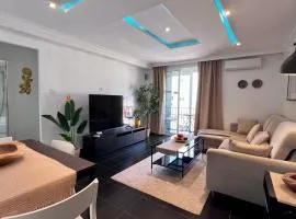 Cool, Modern and Snug 3BR Apartment Peachy Stays
