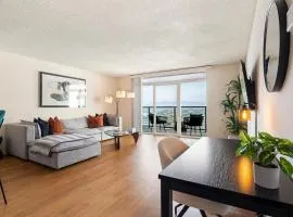 Amber Tide - Bright 1BR Marina Gem Ocean View