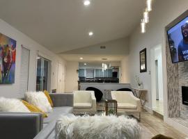 Luxury Home-Minutes from DFW & Dallas Love field, villa en Irving