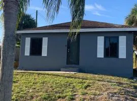 3 bedrooms 1 bathroom Entire Beach Side House