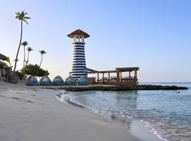 404-C Luxurious Apartment 5 Minutes from the Beach