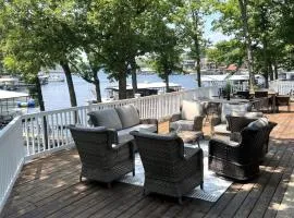 11mm LakeFront House in Calm Cove Large Private Dock