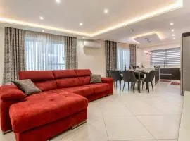 Luxury Cosy 3 Bedroom Apt in Gzira Sliema, close StJulians by walk