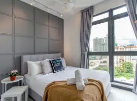 Neu Suites Ampang near LRT Jelatek