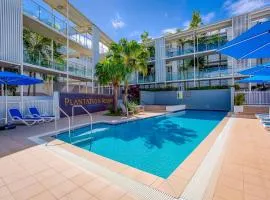 Unit 202 Plantation Resort - Rainbow Beach Aircon.Wifi.Pool. Views