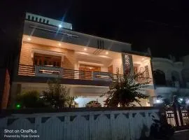 SARASWATI KUNJ HOMESTAy