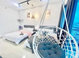 Cozy Trefoil 1-5Pax Studio room Setia Alam Convention Center Free Wi-Fi