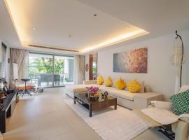 NEW Pearl Of Naithon 3 Bedroom Beachfront Condo, hotel en Nai Thon Beach