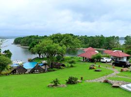 Porta Verde Resort Cavinti Laguna with Lake View, resort en Cavinti