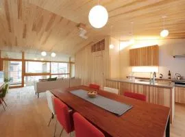 ひろびろ空間の3階建デザイナーズ住宅
