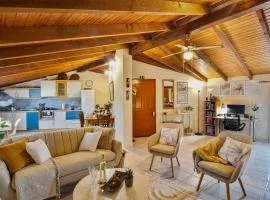 Bolia Apartment, near Corfu Town, Airport and Green buses