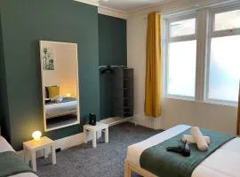 2-br Home In Gateshead For Family And Friends
