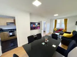 3 Bedrooms Spacious House, Separate Reception, 2 Full Bathrooms, Parking, Garden