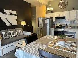 Mega Midtown Trade View - APT 2-3 Combo -15 Mins to NYC