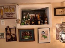 Expedient Stay - Ground Floor - 2 Bedroom - 15 Mins to NY