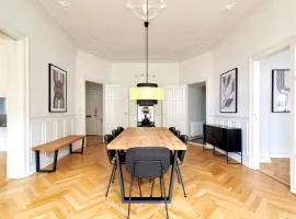 Huge modern & central 2BR loft
