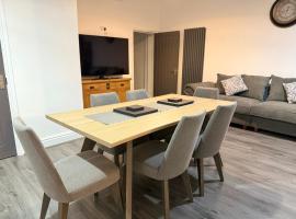 Elegance meets Comfort Free Parking Wifi Netflix and Ensuite Bathrooms, homestay in Birmingham