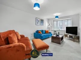 4-BR House By Townhouse Stays Short Lets & Serviced Accommodation in Birmingham with Free Parking, Garden & WiFi