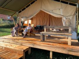 Canvas chill-out, camping de lujo en Ladignac-le-Long