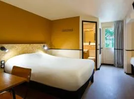 Greet Hôtel Villeneuve la Garenne - rénové