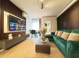 Ava Towers Accommodation 1-2 Bdm by GAP with Parking, hotel com estacionamento em Suceava