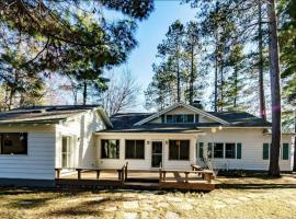 The Pines of Three Lakes, hotel a Eagle River