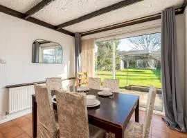 Charming Family-Friendly Home Pass the Keys