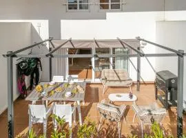 Seabreeze Duplex – Beach & Terrace