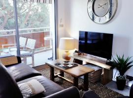Fréjus plage: appartement cosy à 300m de la mer, khách sạn ở Fréjus
