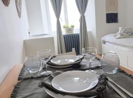 Logement le gabian, hotel in Ampus