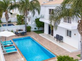 LuxVillasRentals Ayia Napa, hotel v destinaci Ayia Napa