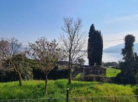 CASA AL LAGO D'ISEO for big family, hotel in Predore