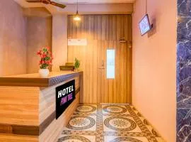 Hotel Pink Tree Near KIIT University