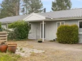Holiday Home Jenvold - 950m from the sea by Interhome