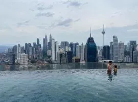 Elevated Horizons Hostel & Infinity Suites Skypool
