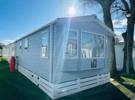 Island Escape Sandown