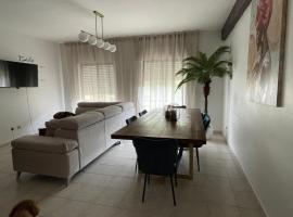 Home Away from Home, hotel di Setúbal