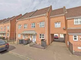 Miller House in Great location - Sleeps 14! Perfect for contractors