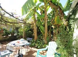 le gîte de Claire maison avec terrasse, calme et confort, lit king size linge fourni