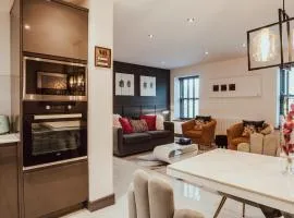 The Penthouse Luxury Central Apartment