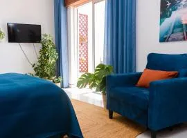 Hillside Studio with Sea View & Fibre Internet