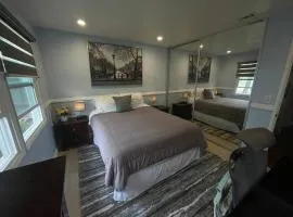 Adorable Room in the House with Peacefull Backyard