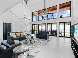 Luxury Villa, Infinity Pool & Ocean Views